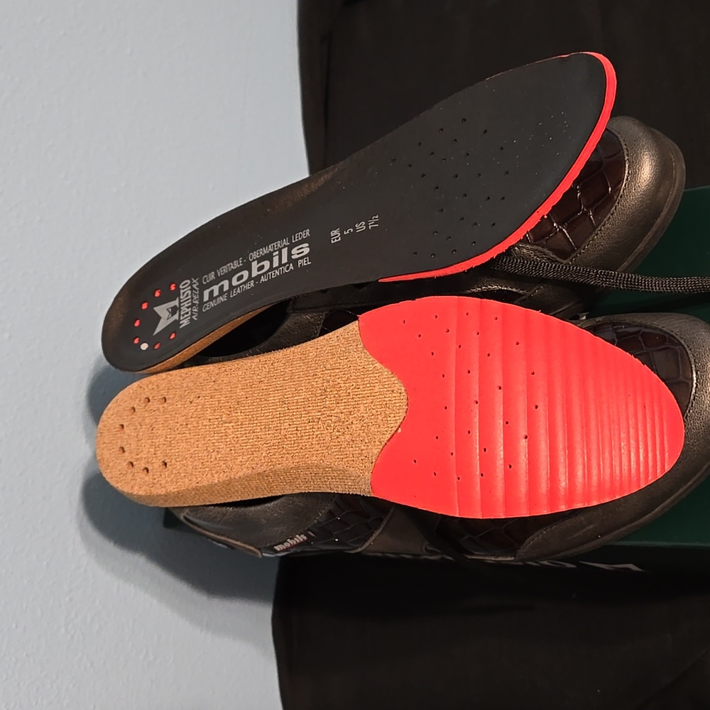 Mephisto Josefina shoes, 7.5 - Picture 5 of 6